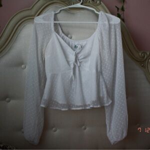 Hollister puff sleeve blouse 🤍🥂